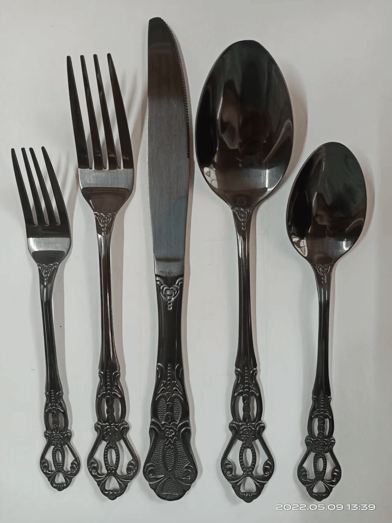 Cutlery Set with Gold Accents