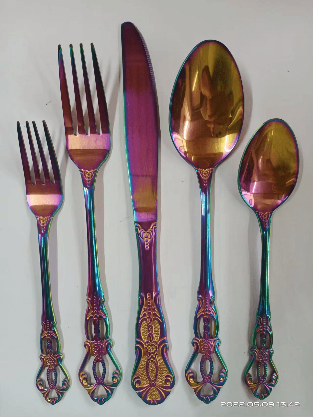 Cutlery Set with Gold Accents