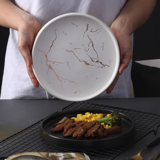 Ceramic plates with marble effect
